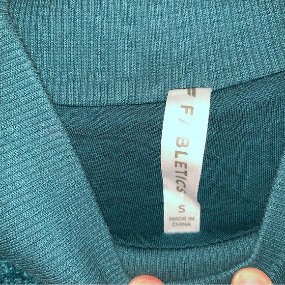 Fabletics Sherpa Sweatshirt - Picture 2 of 2